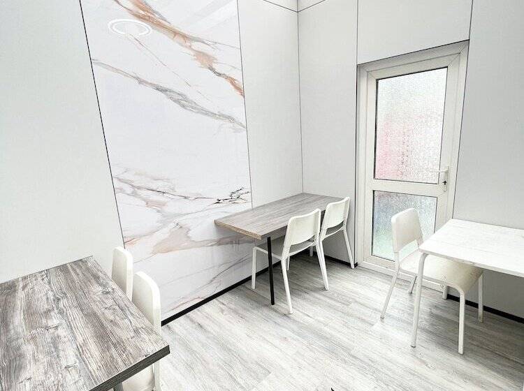 Aamiaismajoitus (B&B) Addison S Adorable Abode