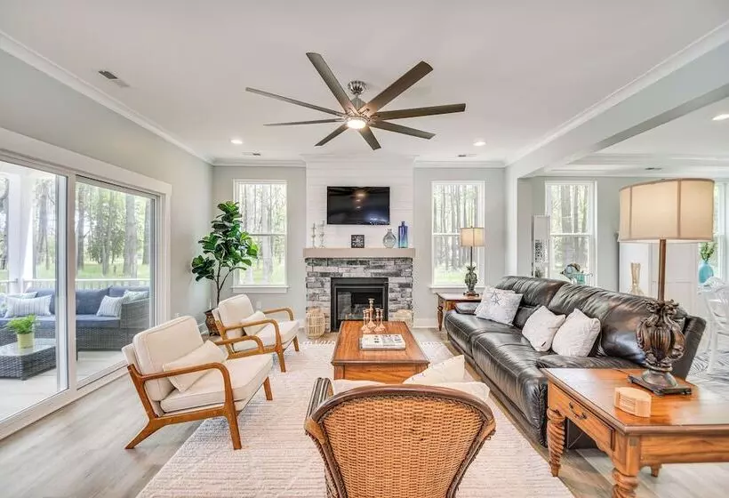 Cape Charles Home: Private Pier & Beach Front Deck