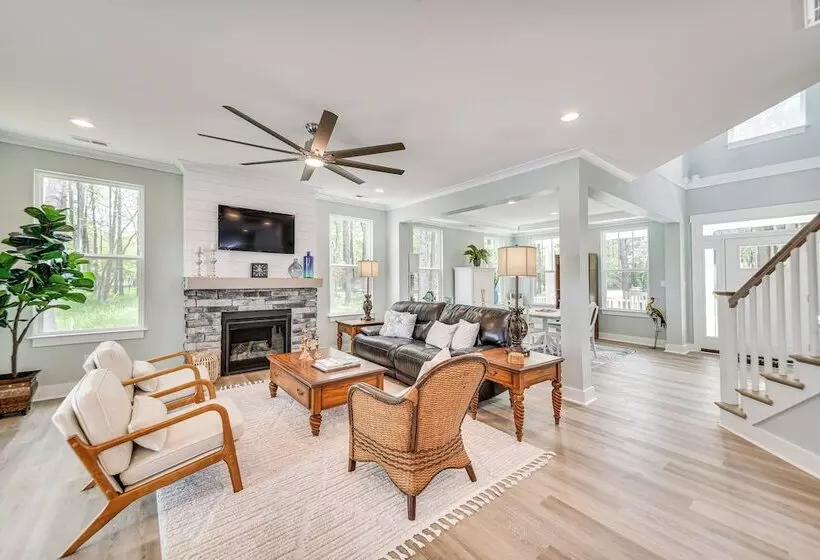 Cape Charles Home: Private Pier & Beach Front Deck