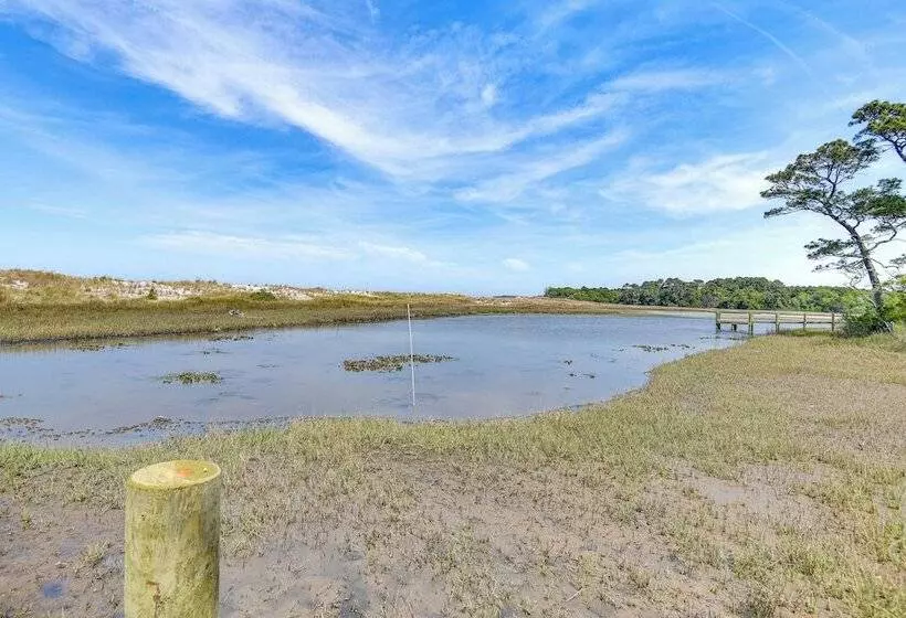 Cape Charles Home: Private Pier & Beach Front Deck