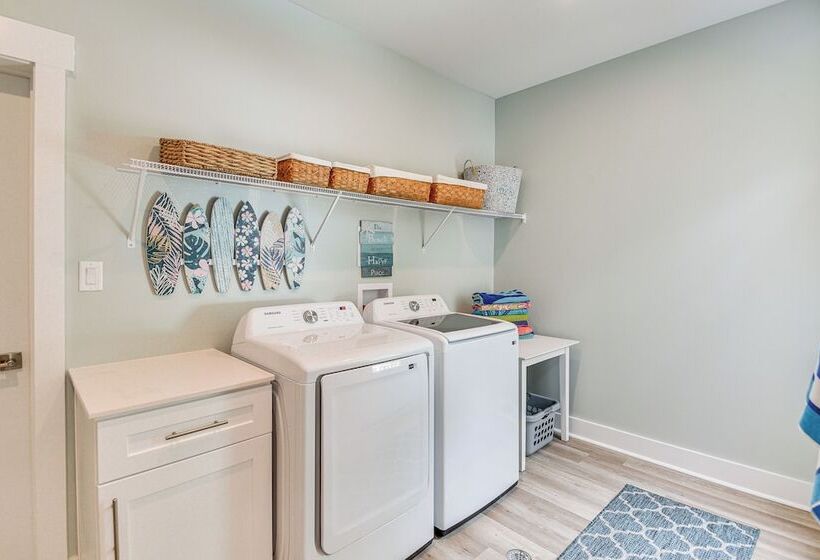 Cape Charles Home: Private Pier & Beach Front Deck