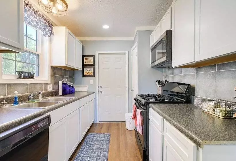 Clarksdale Home: Close To Music Festivals!