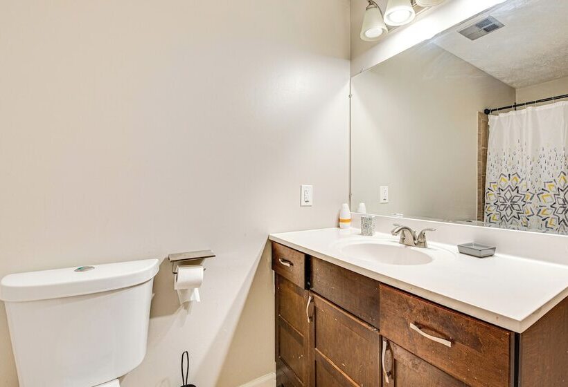 Douglasville Vacation Home ~ 16 Mi To Six Flags!