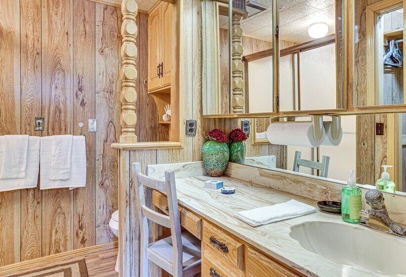 Cozy Oklahoma Family Home W/ Private Yard & Grill