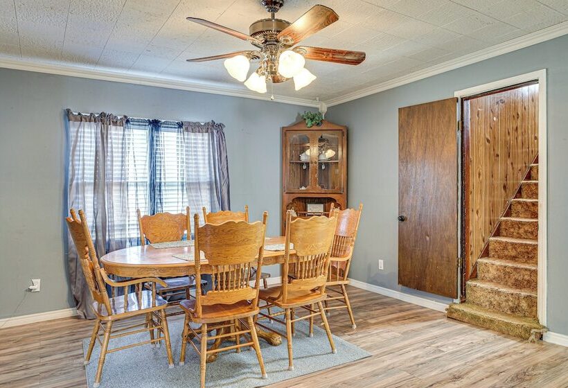 Cozy Oklahoma Family Home W/ Private Yard & Grill