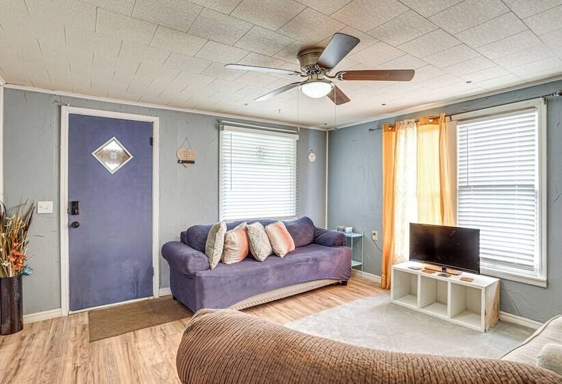 Cozy Oklahoma Family Home W/ Private Yard & Grill