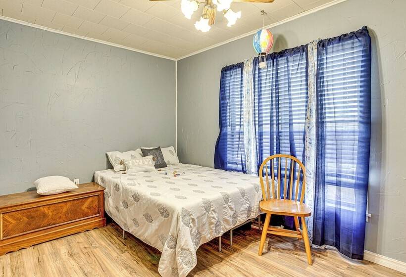 Cozy Oklahoma Family Home W/ Private Yard & Grill