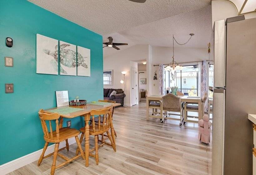 Englewood Home W/ Saltwater Pool: 6 Mi To Beach!