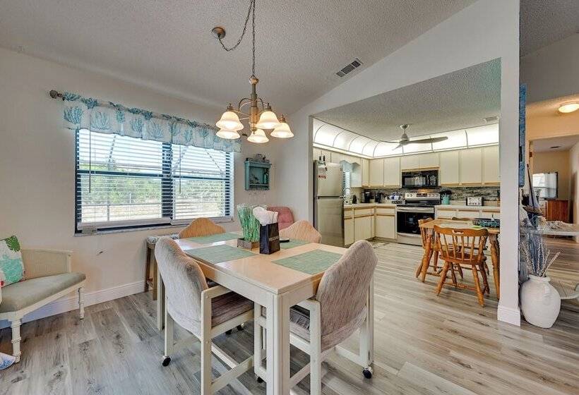 Englewood Home W/ Saltwater Pool: 6 Mi To Beach!