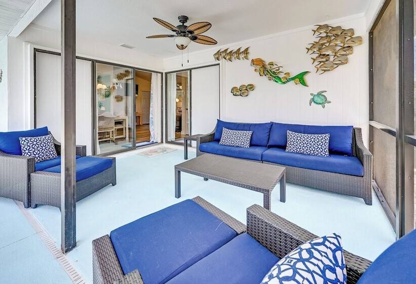 Englewood Home W/ Saltwater Pool: 6 Mi To Beach!