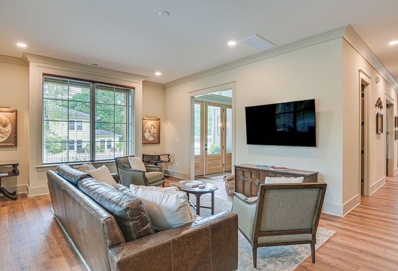 Idyllic Belmont Home < 1 Mi To Historic District!