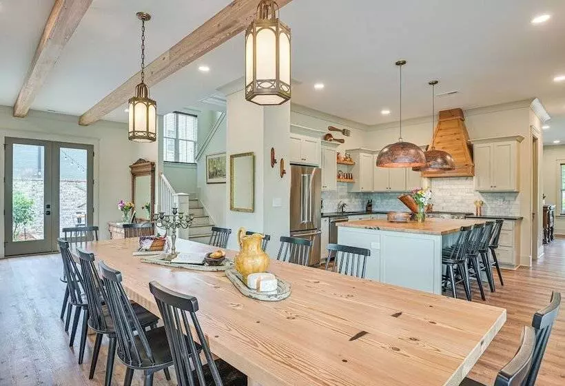 Idyllic Belmont Home < 1 Mi To Historic District!