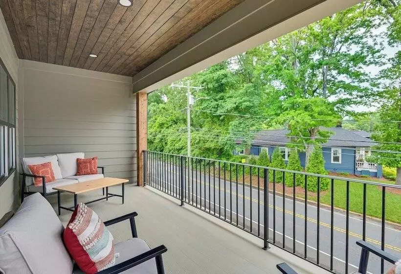 Idyllic Belmont Home < 1 Mi To Historic District!