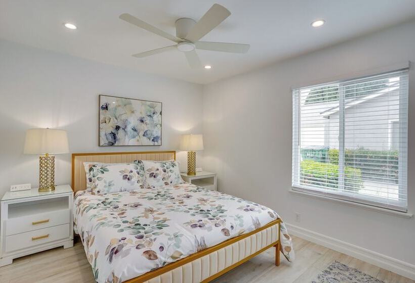 Idyllic Tustin Home W/ Private Patio & Grill