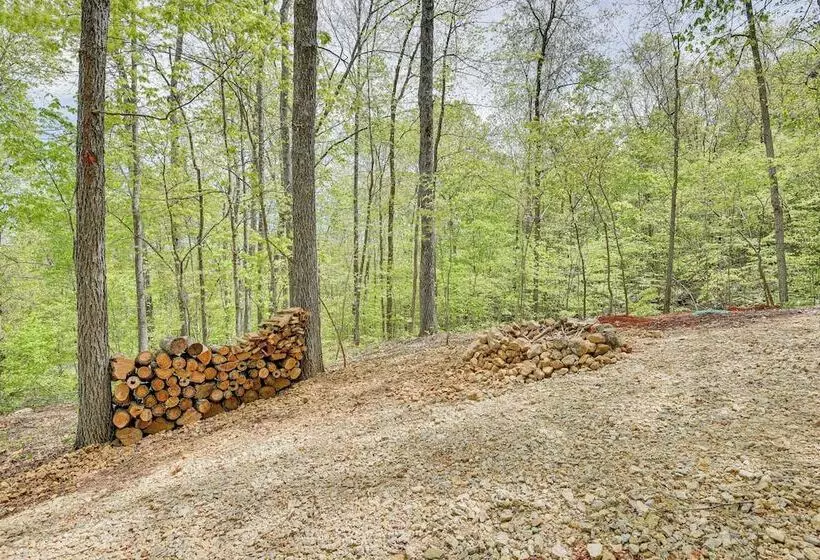 Inviting Des Arc Cabin W/ Fire Pit + Deck!