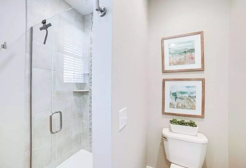 Downtown Douglas Home W/ Kayaks Near Oval Beach