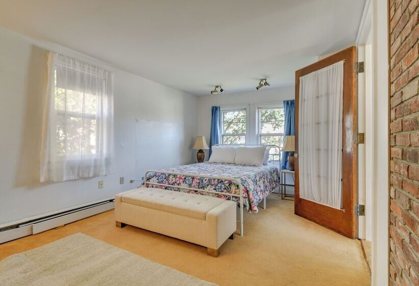 Lakefront Maine House ~ 4 Mi To Colby College