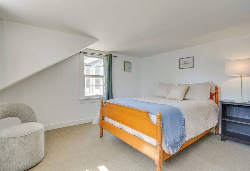 Lakefront Maine House ~ 4 Mi To Colby College