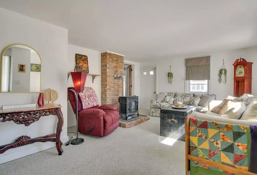 Lakefront Maine House ~ 4 Mi To Colby College