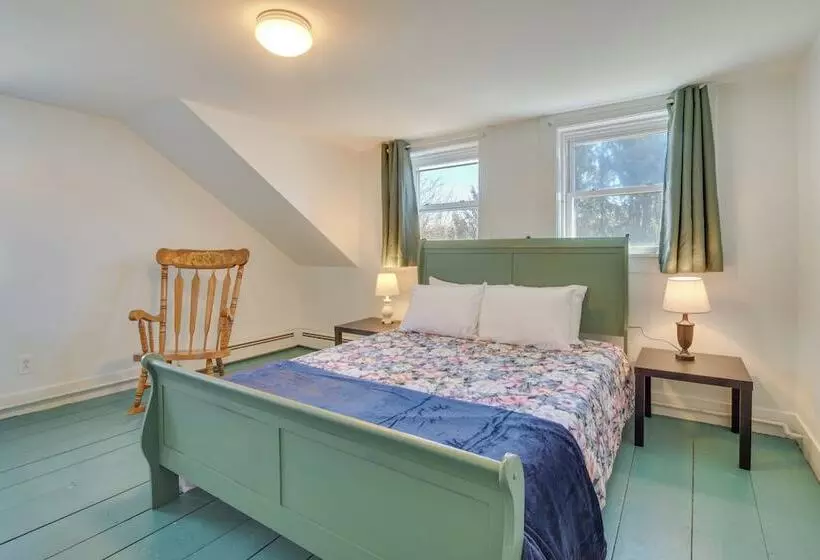 Lakefront Maine House ~ 4 Mi To Colby College