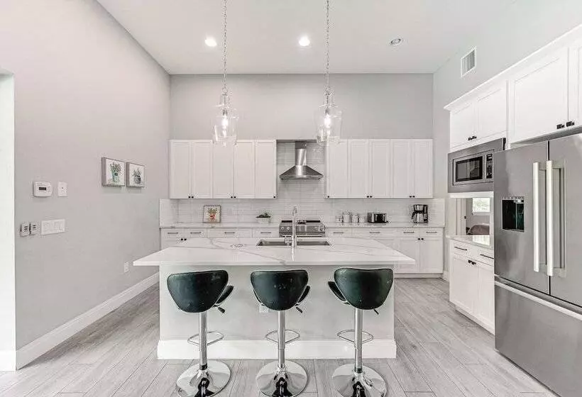 Marco Island Home W/ Pool & Hot Tub Near Beaches!