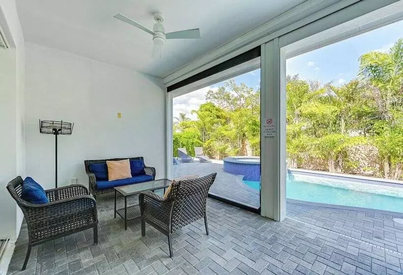 Marco Island Home W/ Pool & Hot Tub Near Beaches!