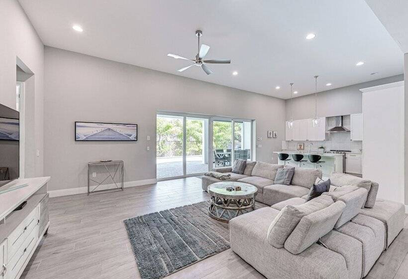 Marco Island Home W/ Pool & Hot Tub Near Beaches!