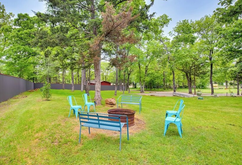 Mead Cabin: 2 Blocks To Willow Springs Marina