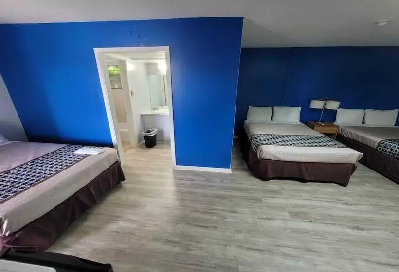 モーテル Lamplighter Inn By Oyo Independence