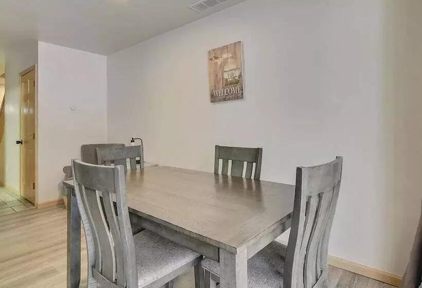 モーテル South Arm Retreats Combined 2br Lakeview