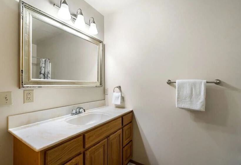 فندق على الطريق South Arm Retreats Combined 2br Lakeview