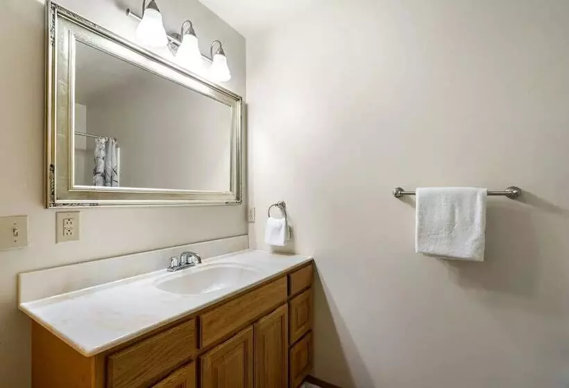 モーテル South Arm Retreats Combined 2br Lakeview
