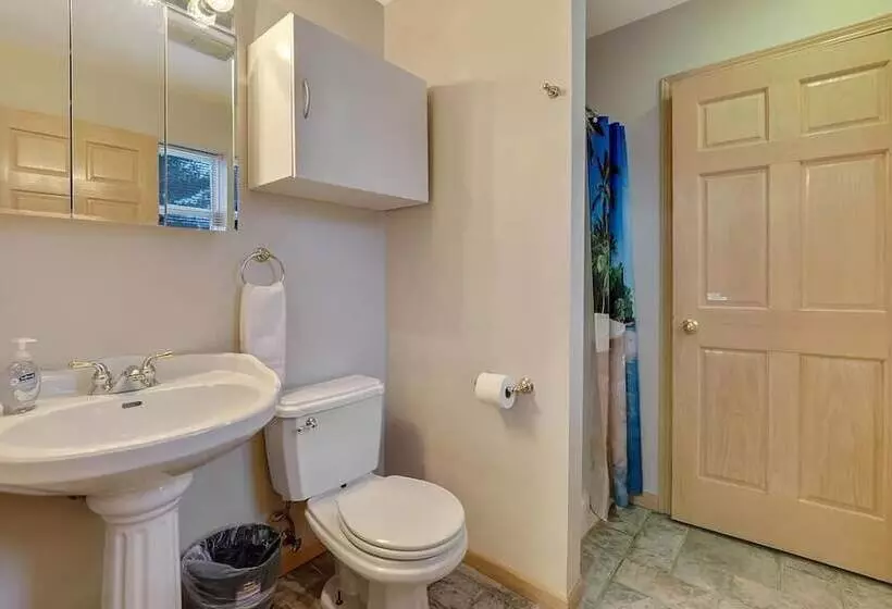 モーテル South Arm Retreats Combined 2br Lakeview