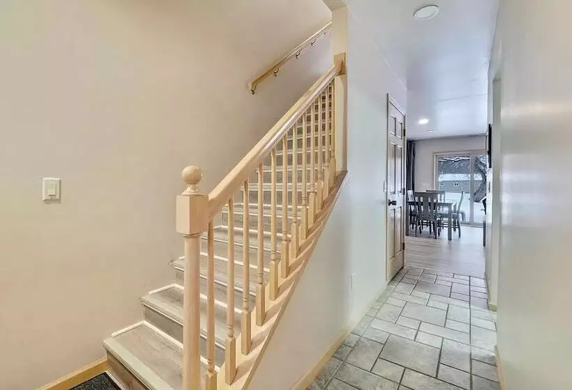 モーテル South Arm Retreats Combined 2br Lakeview