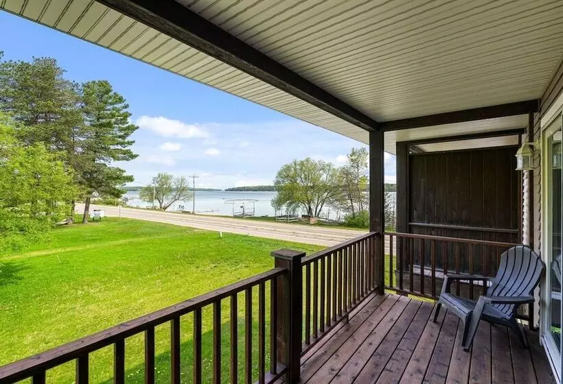 モーテル South Arm Retreats Combined 2br Lakeview