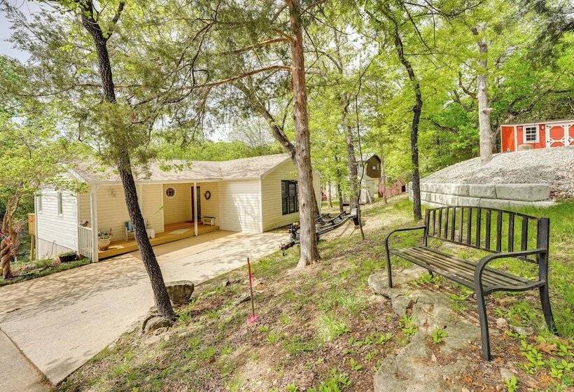 Pet Friendly Branson Gem: Walk To Table Rock Lake