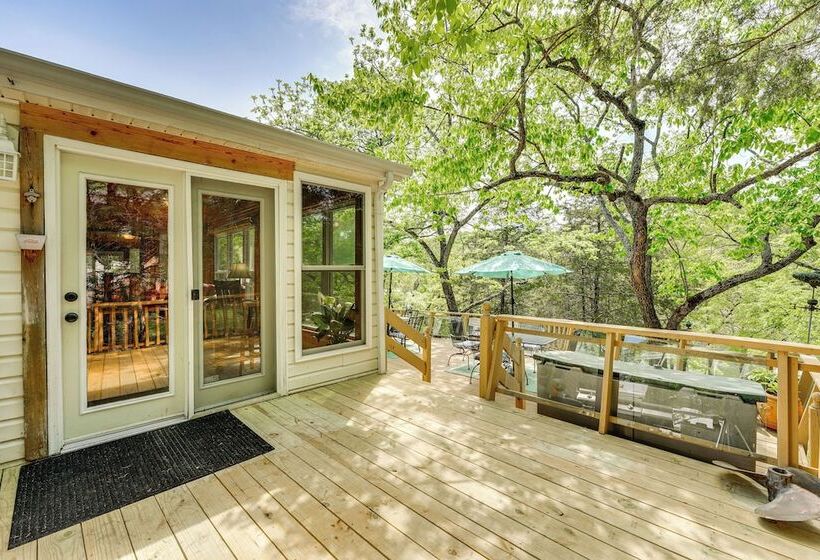 Pet Friendly Branson Gem: Walk To Table Rock Lake