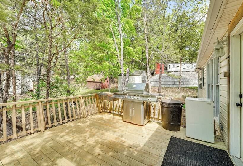 Pet Friendly Branson Gem: Walk To Table Rock Lake