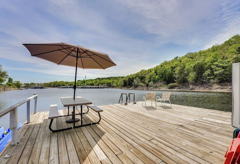 Pet Friendly Branson Gem: Walk To Table Rock Lake