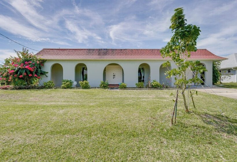 Port Charlotte Retreat W/ Lanai + Private Pool!