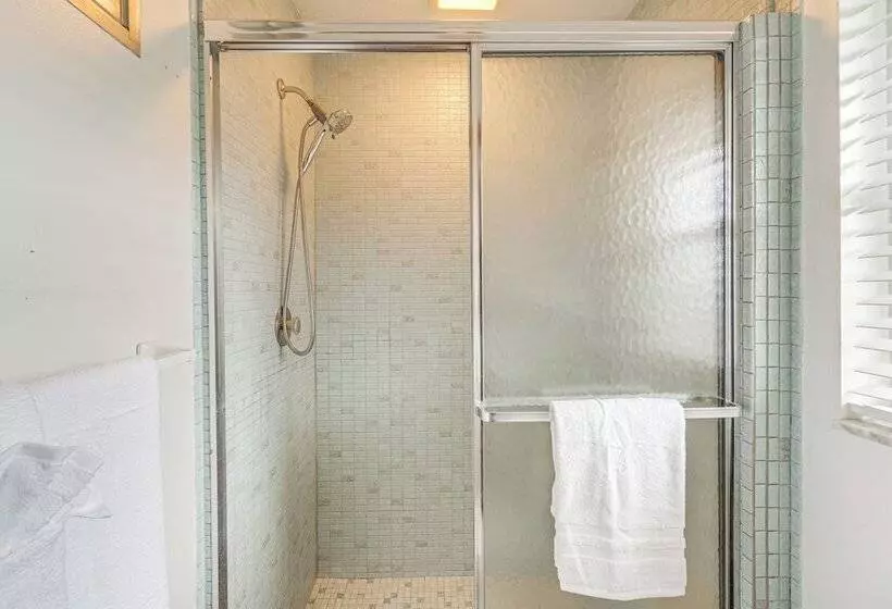 Port Charlotte Retreat W/ Lanai + Private Pool!