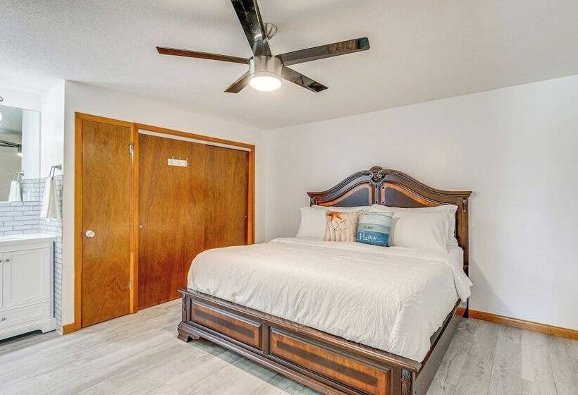 Port Charlotte Retreat W/ Lanai + Private Pool!