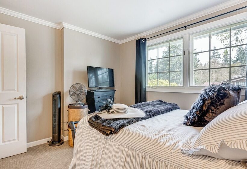 Redmond Home W/ Deck & Patio: 17 Mi To Seattle