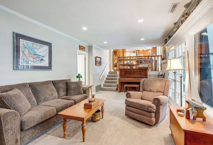 Redmond Home W/ Deck & Patio: 17 Mi To Seattle