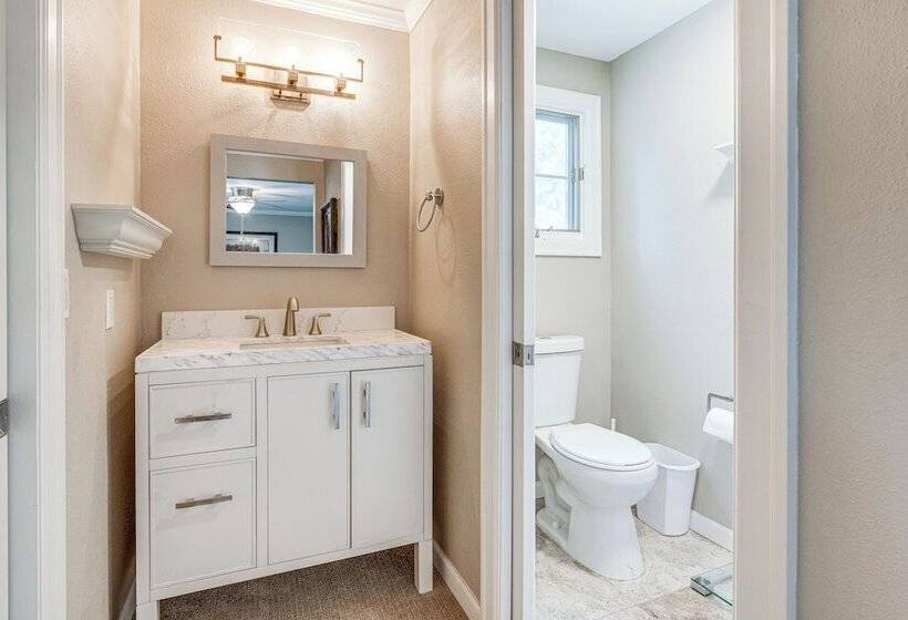 Redmond Home W/ Deck & Patio: 17 Mi To Seattle