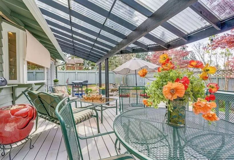 Redmond Home W/ Deck & Patio: 17 Mi To Seattle