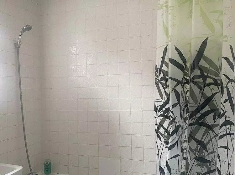 Residenssi Immaculate 3 Bed House In Luton