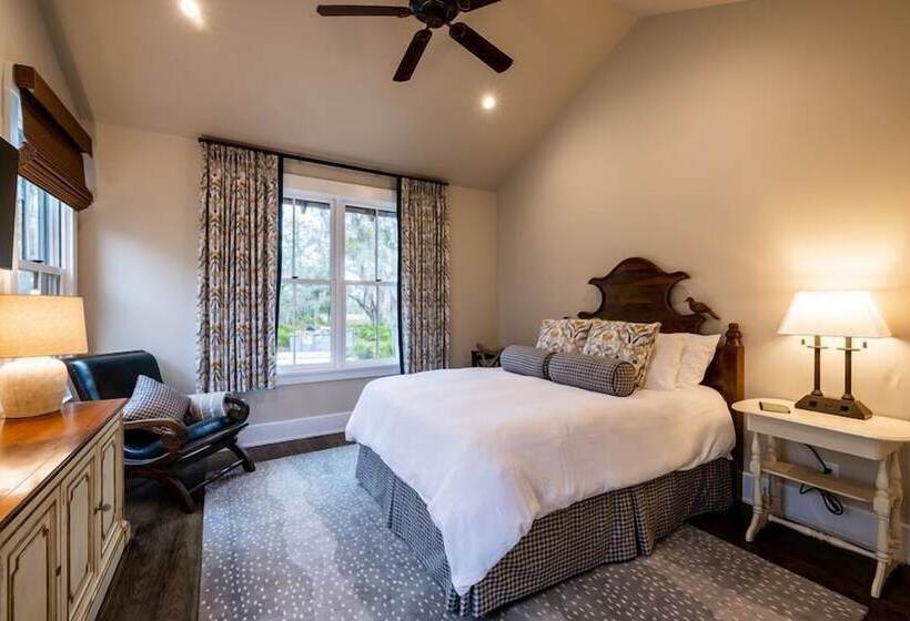 The Sandpiper Resort