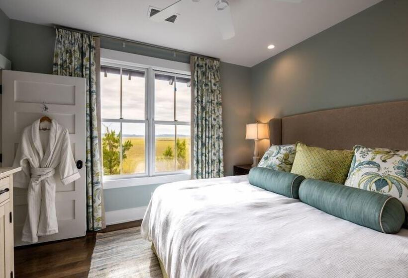 The Sandpiper Resort