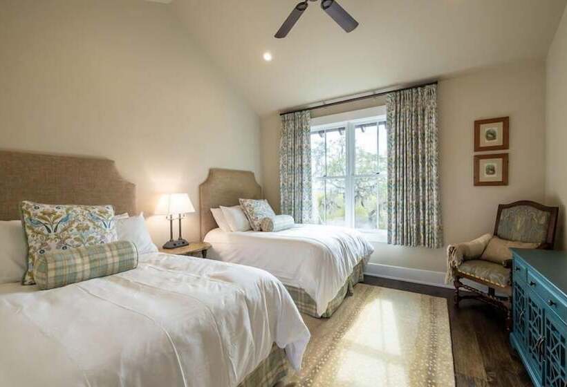 The Sandpiper Resort